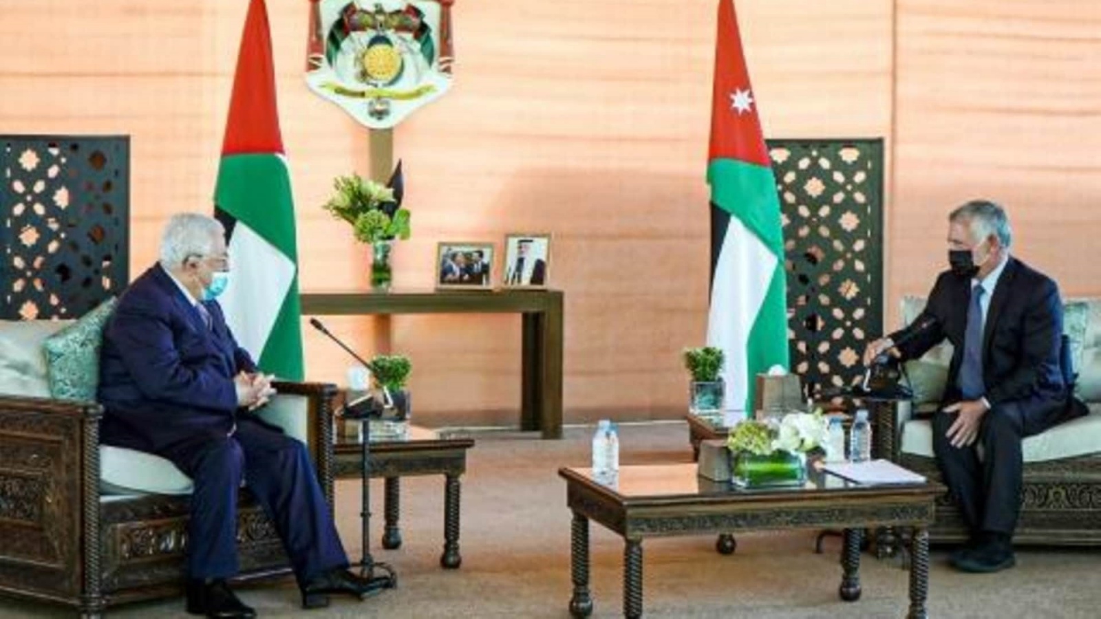 العاهل الاردني مع الرئيس الفلسطيني