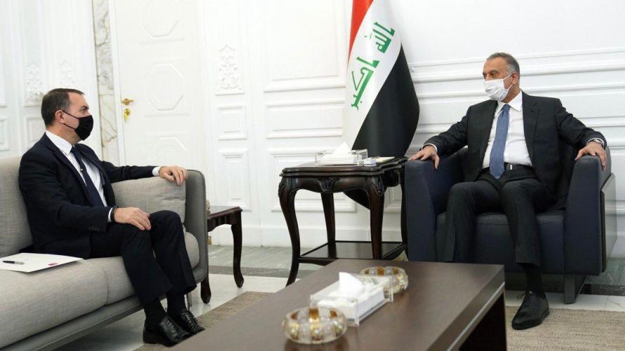 الكاظمي مع السفير التركي في بغداد فاتح يلمز