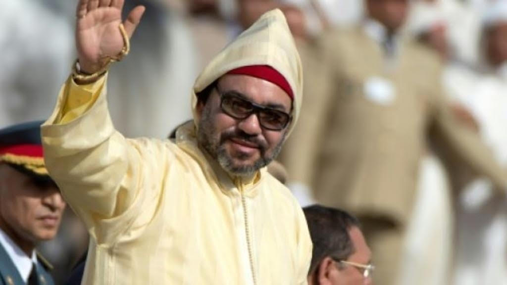الملك محمد السادس يعلن مجانية التلقيح لجميع المغاربة