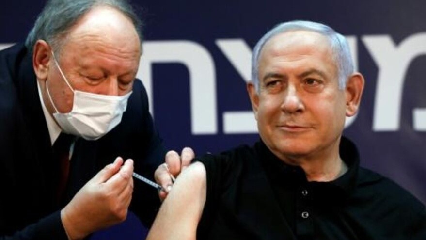 رئيس الوزراء الاسرائيلي بنيامين نتانياهو يتلقى السبت لقاح فايزر-بيونتك المضاد لكورونا