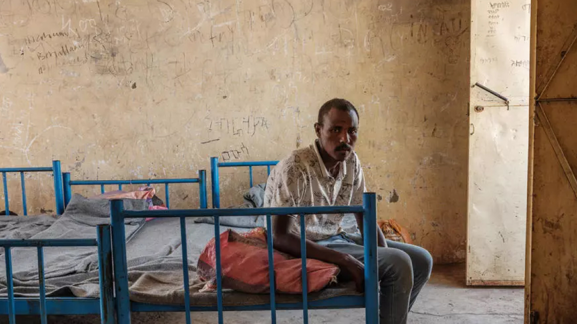 لاجئ أثيوبي من تيغراي في السودان هربًا من الحرب في الإقليم