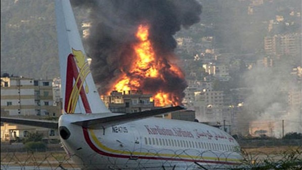 القصف الإسرائيلي على مطار بيروت في حرب 2006