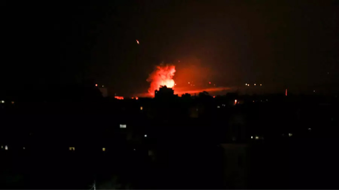 غارة إسرائيلية على مدينة غزة فجر السبت