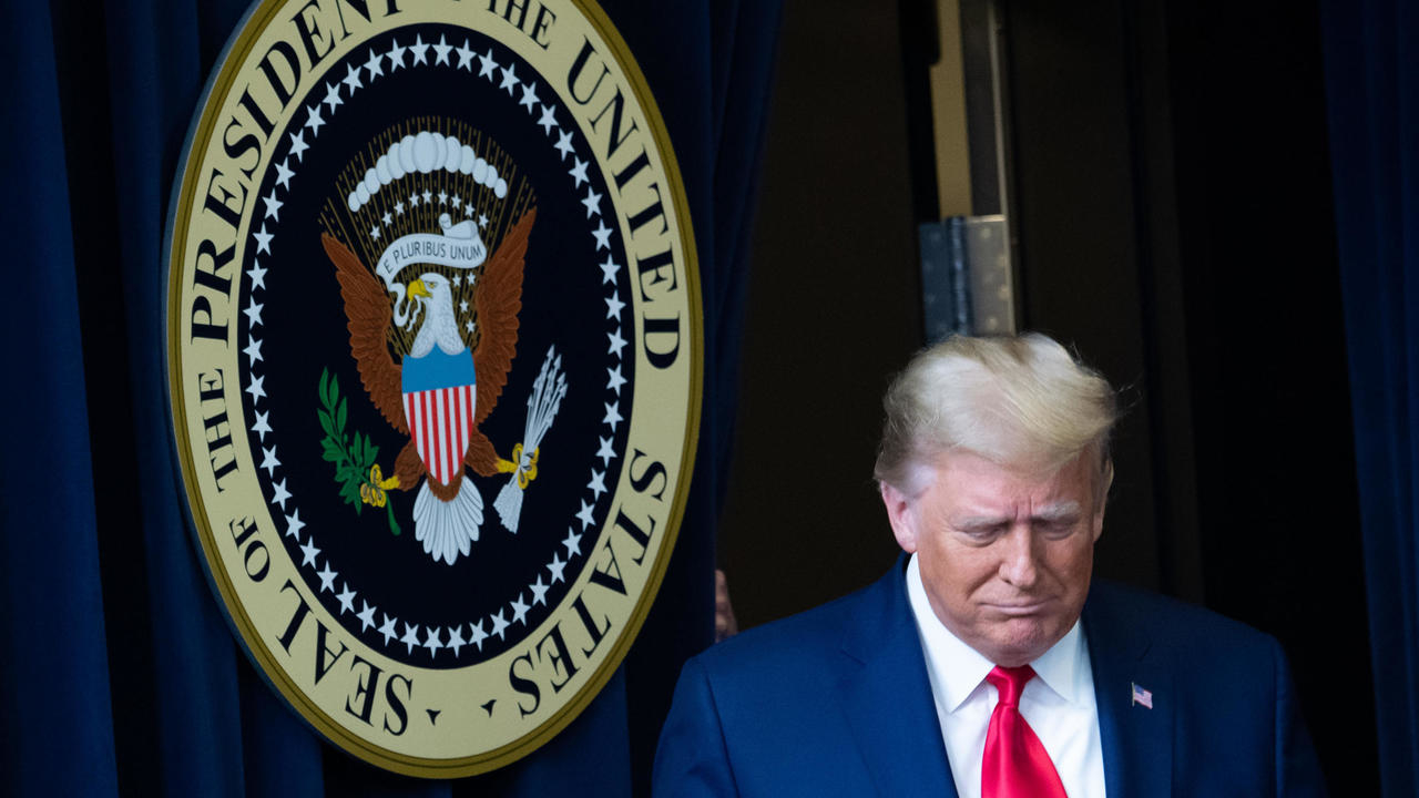 الرئيس الأميركي المنتهية ولايته دونالد ترامب في واشنطن بتاريخ 8 كانون الأول/ديسمبر 2020