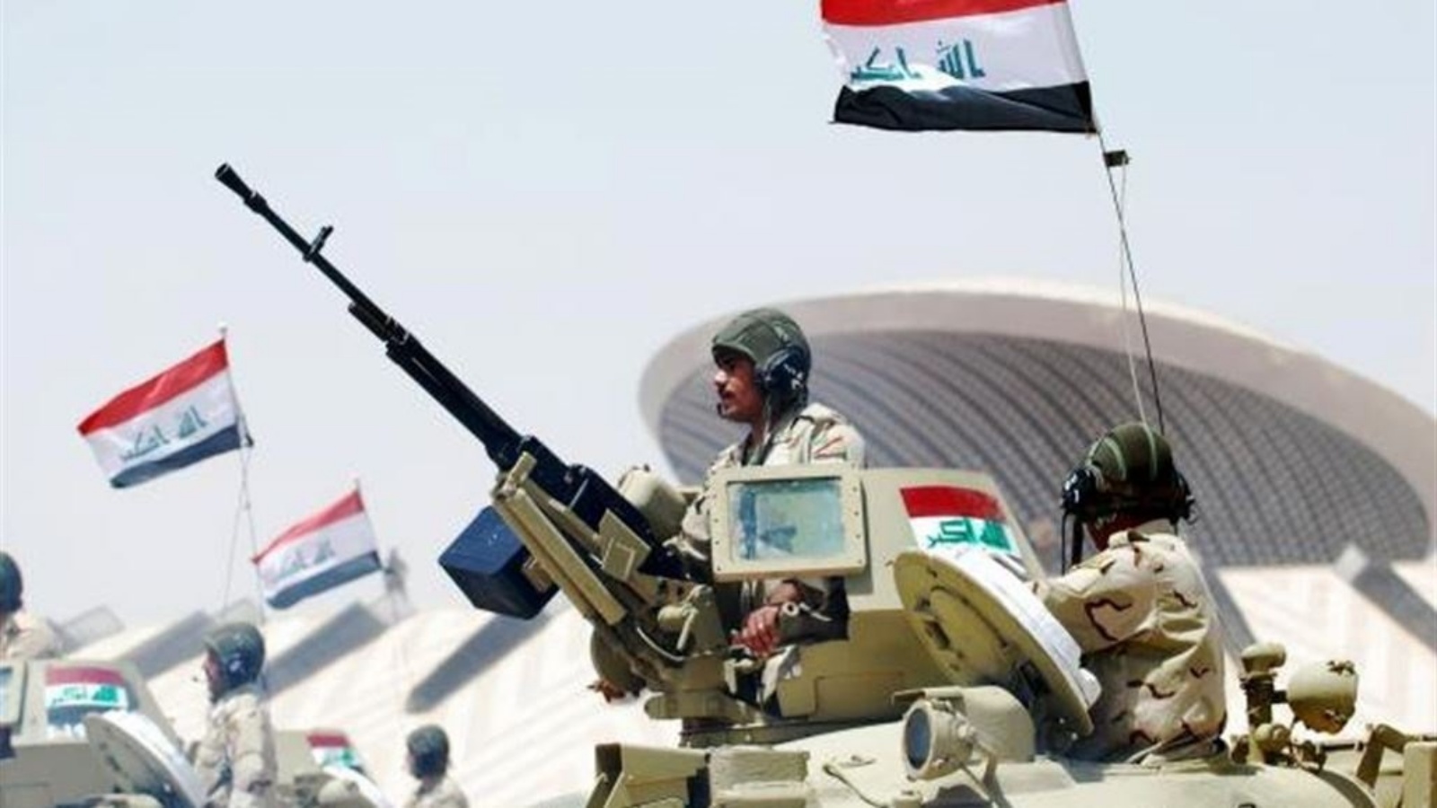 قوات عراقية تستعرض في بغداد لمناسبة مئوية الجيش