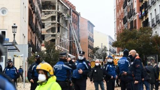 شرطة العاصمة الإسبانية مدريد في مكان الانفجار الأربعاء