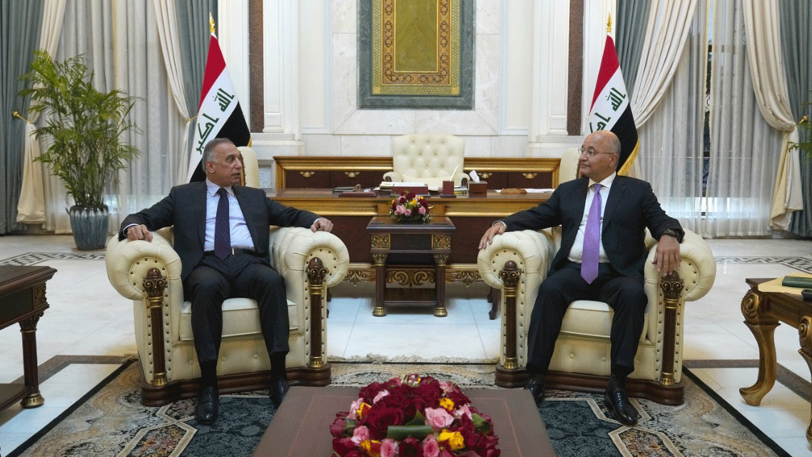 الرئيس صالح والكاظمي خلال اجتماعهما لبحث اجراءات انجاح الانتخابات