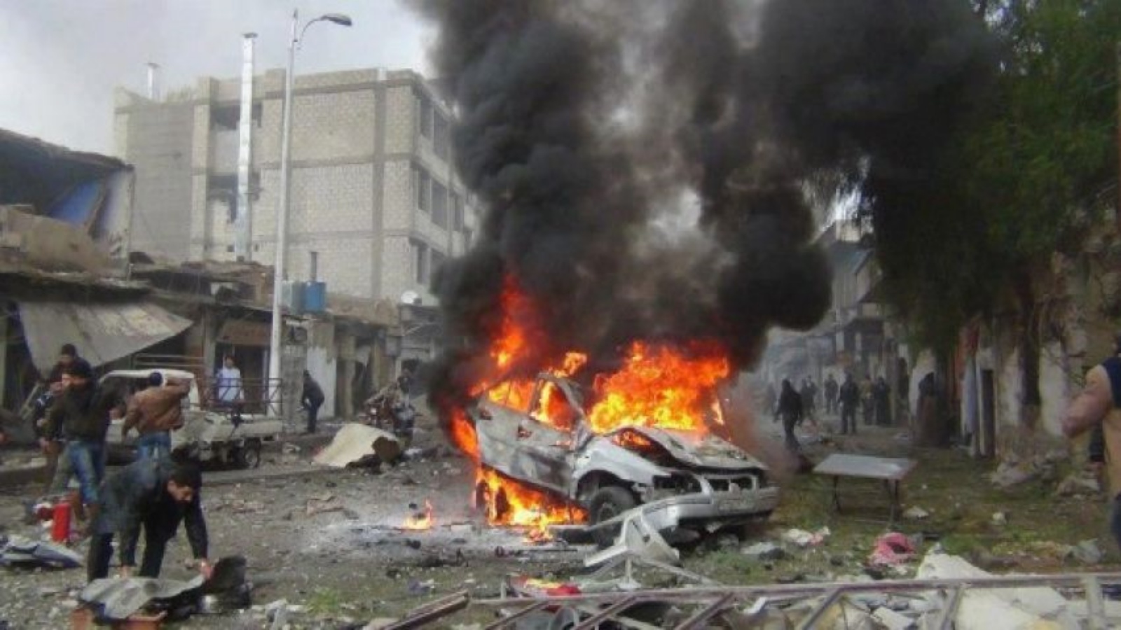 12 قتيلا بينهم سبعة مدنيين في تفجيرين منفصلين في شمال سوريا 