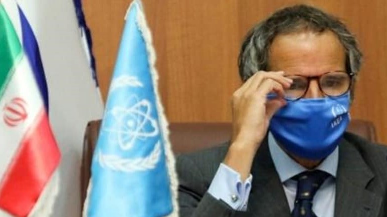 المدير العام للوكالة الدولية للطاقة الذرية رافايل غروسي خلال زيارة سابقة الى طهران في 25 أغسطس 2020