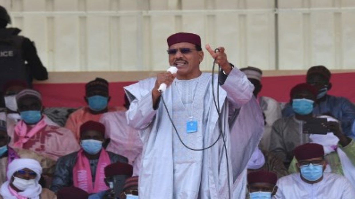 محمد بازوم فائزًا برئاسة النيجر في الدورة الثانية للانتخابات