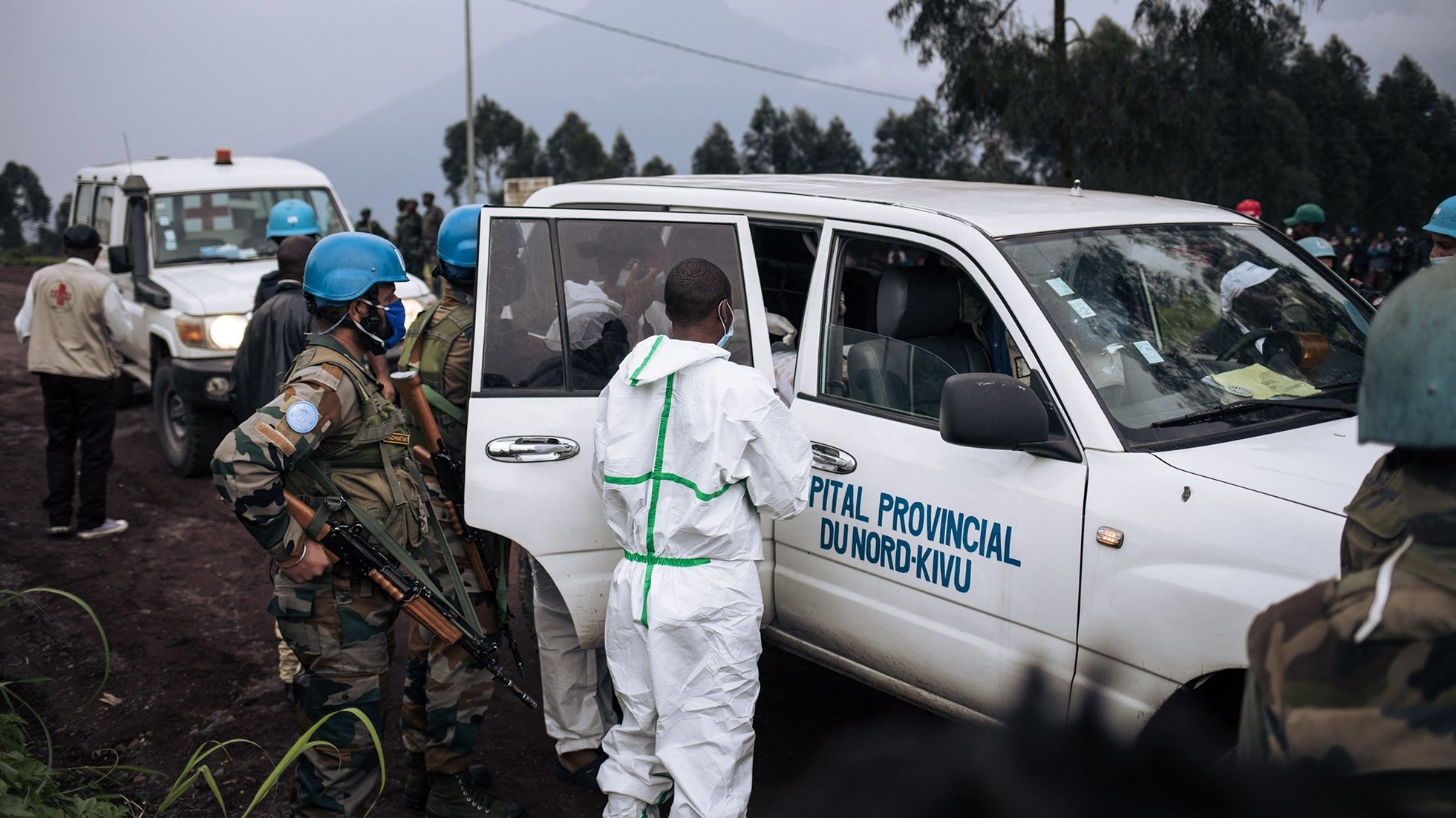 موكب السفير تعرض للهجوم في منطقة بالقرب من غوما على الحدود مع رواندا