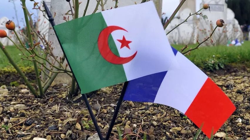 العلاقات بين الجزائر وباريس في مهب الأرشيف الفرنسي 