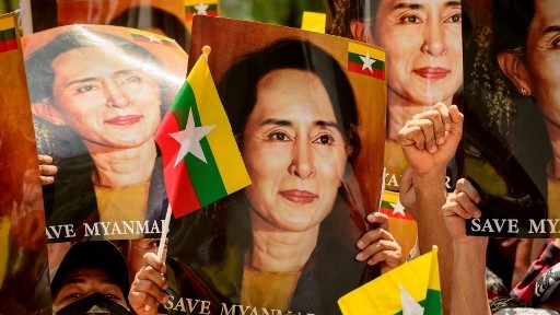 متطاهرون بورميون في تايلاند الأحد يطالبون بإعادة الديموقراطية إلى بلادهم