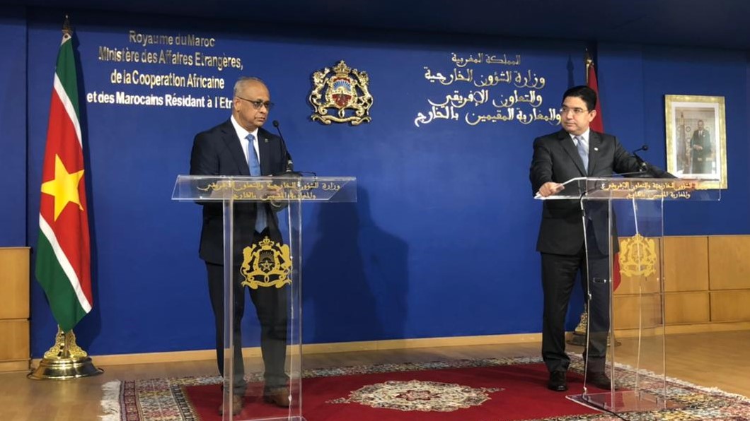 وزيرا خارجية المغرب وسورينام خلال لقاء صحافي امس