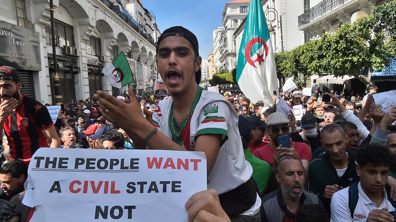 مظاهرة في شوارع العاصمة الجزائرية، في 26 مارس/آذار 2021
