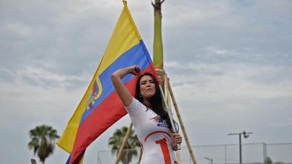 مناصرة للمرشح الرئاسي أندريس أراوز في التجمع الختامي لحملته في غواياكيل، الإكوادور، في 7 أبريل الجاري