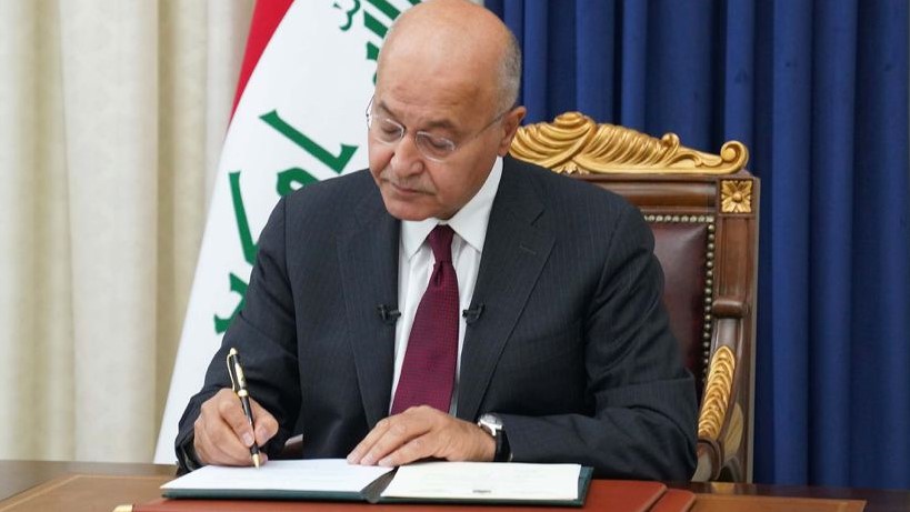 الرئيس العراقي يوقع مرسوم اجراء الانتخابات المبكرة في بلاده