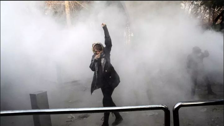 صورة من الأرشيف للاحتجاجات في إيران