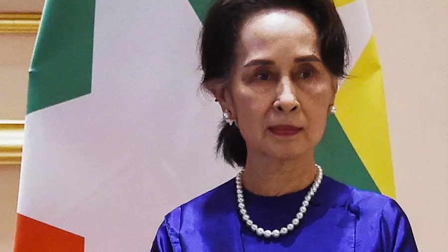 الزعيمة البورمية السابقة أونغ سان سو تشي في 17 يناير 2020 في القصر الرئاسي في نايبيداو
