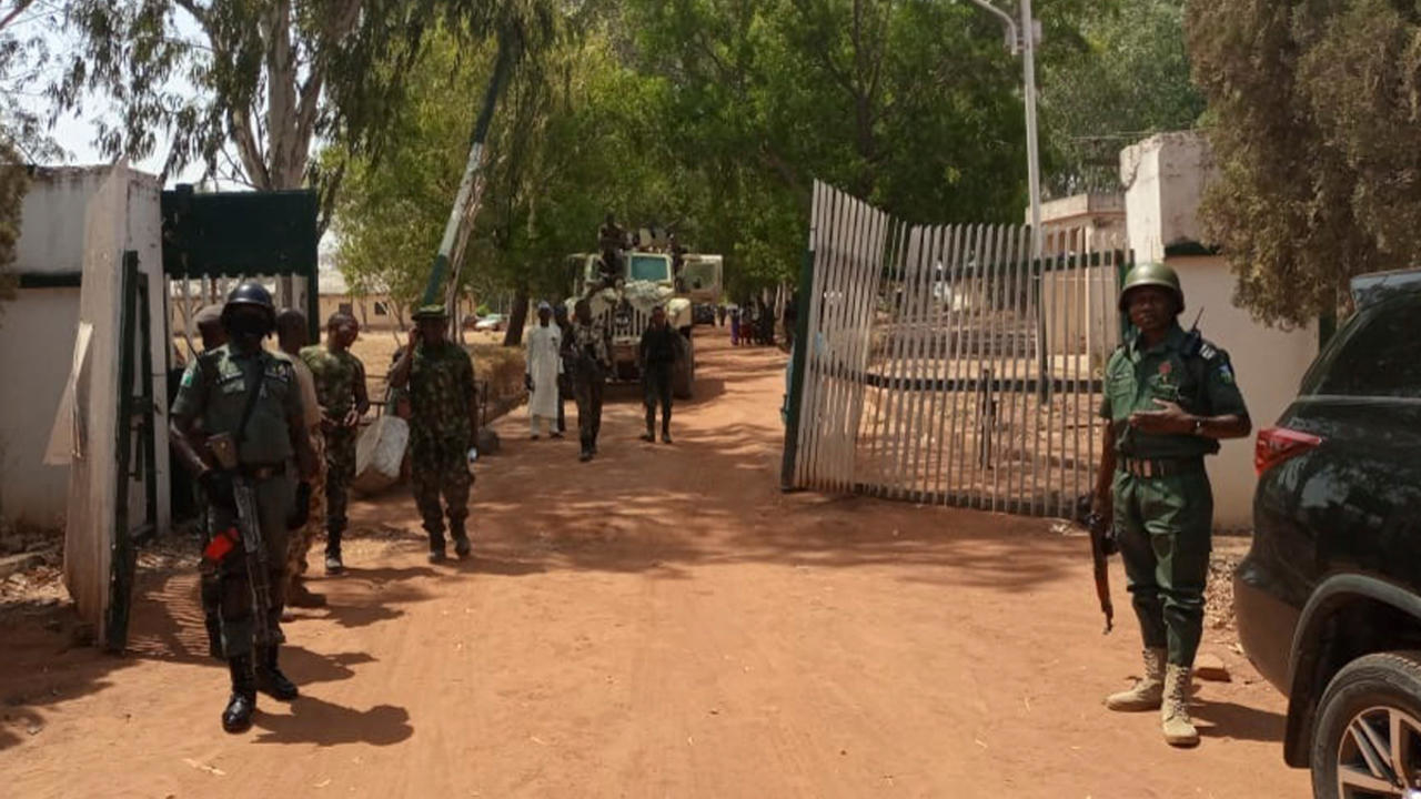 مسلحون يهاجمون جامعة في شمال نيجيريا ويخطفون طلاباً