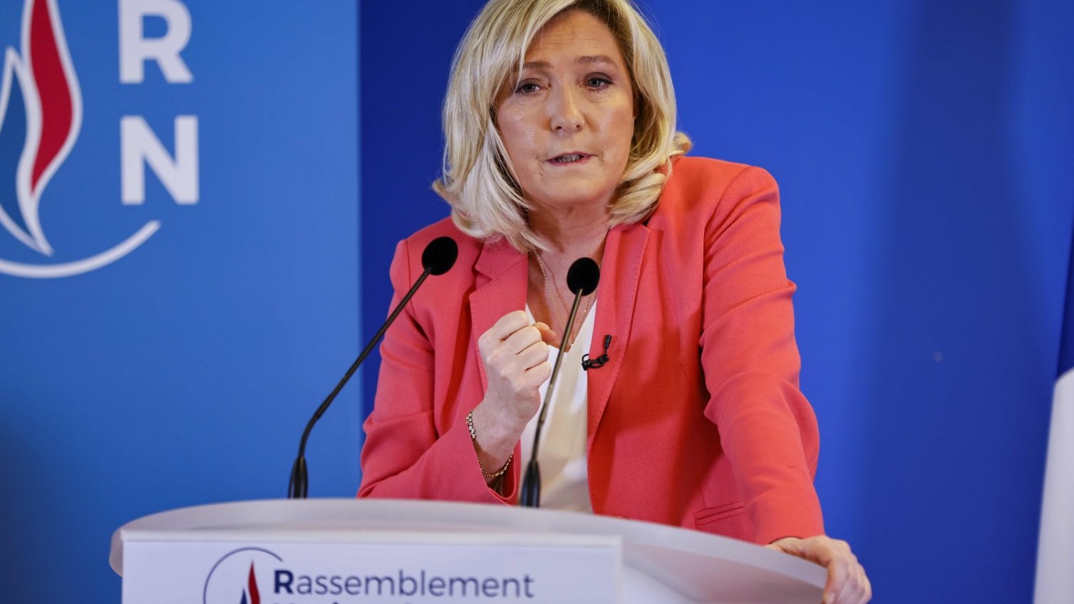 المرشحة اليمينية لرئاسة فرنسا مارين لوبان