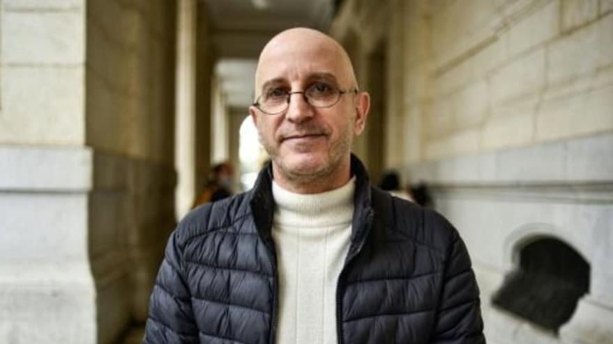 الباحث الجزائري سعيد جاب الخير في 22 نيسان/أبريل 2021 أمام محكمة سيدي امحمد في الجزائر العاصمة