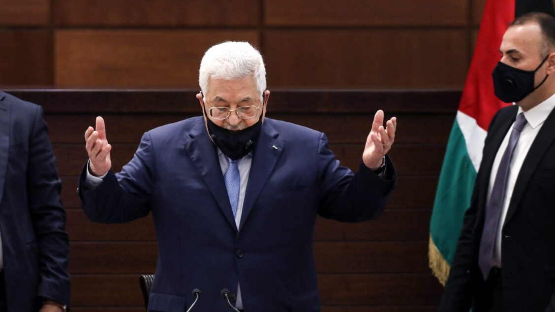 يواجه الرئيس محمود عباس تحدّيات كبيرة في الانتخابات