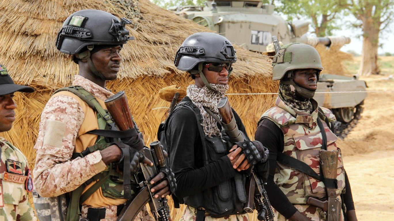 جنود في الجيش النيجيري في مدينة باغا الكبرى على ضفاف بحيرة تشاد في آب/أغسطس 2019