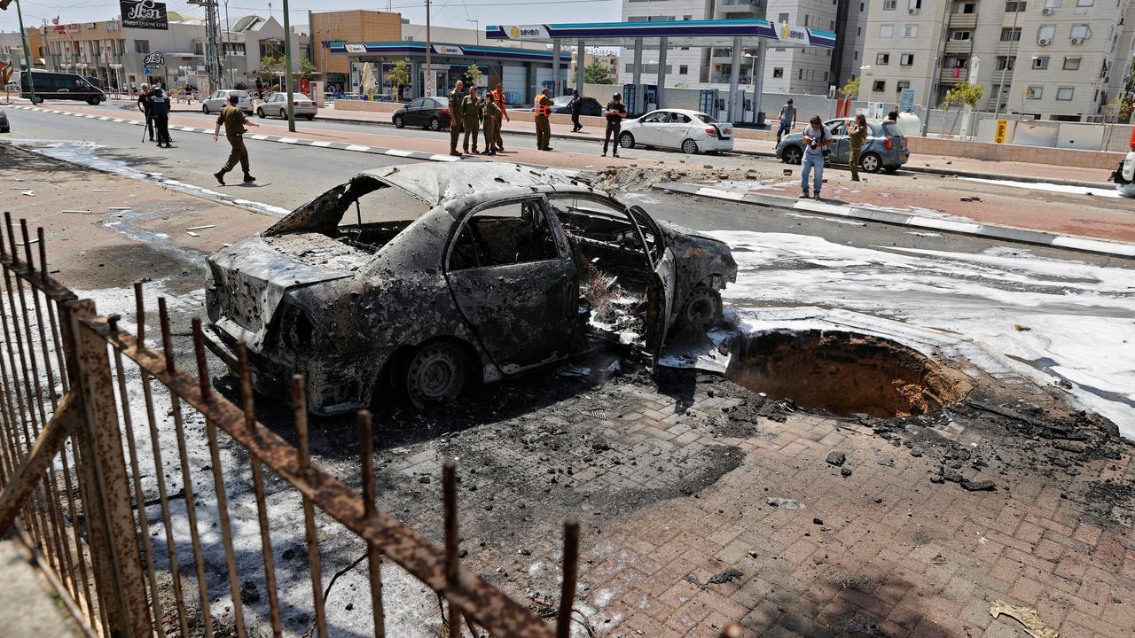 مدينة عسقلان بجنوب اسرائيل بعد إطلاق صوارخ من قطاع غزة في 11 أيار/مايو 2021