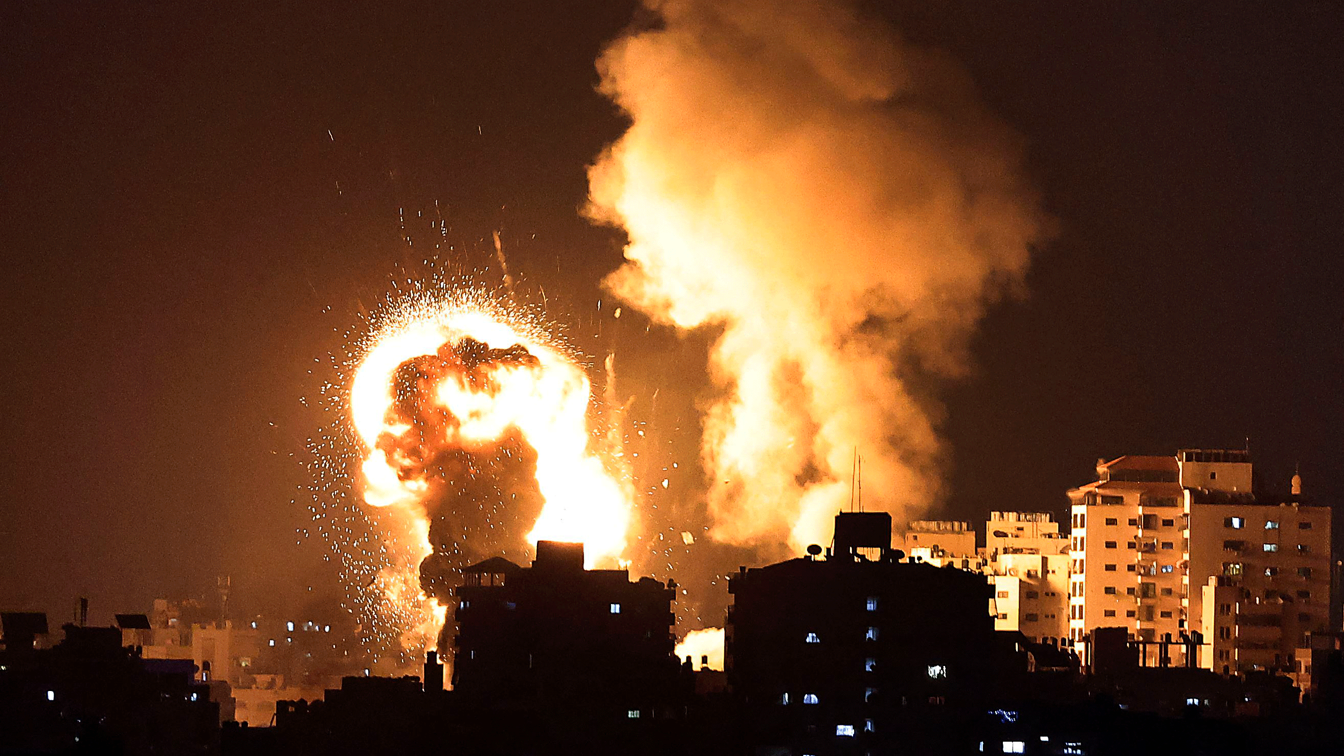 القصف الإسرائيلي على غزّة ليل الاثنين الثلثاء