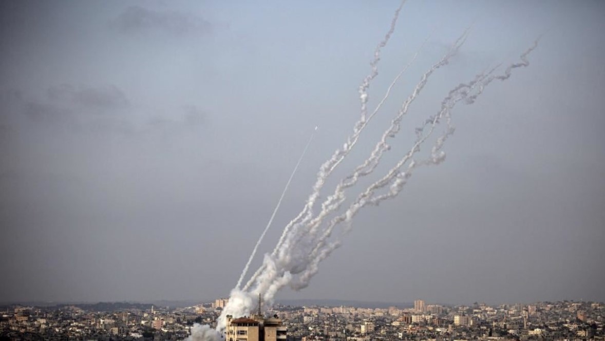 حماس تطلق صواريخها من غزة باتجاه الداخل الإسرائيلي