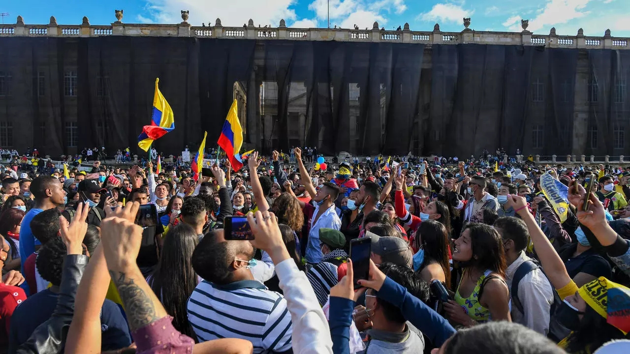 تظاهرة ضد الرئيس الكولومبي ايفان دوكي في العاصمة بوغوتا في 12 مايو 2021 