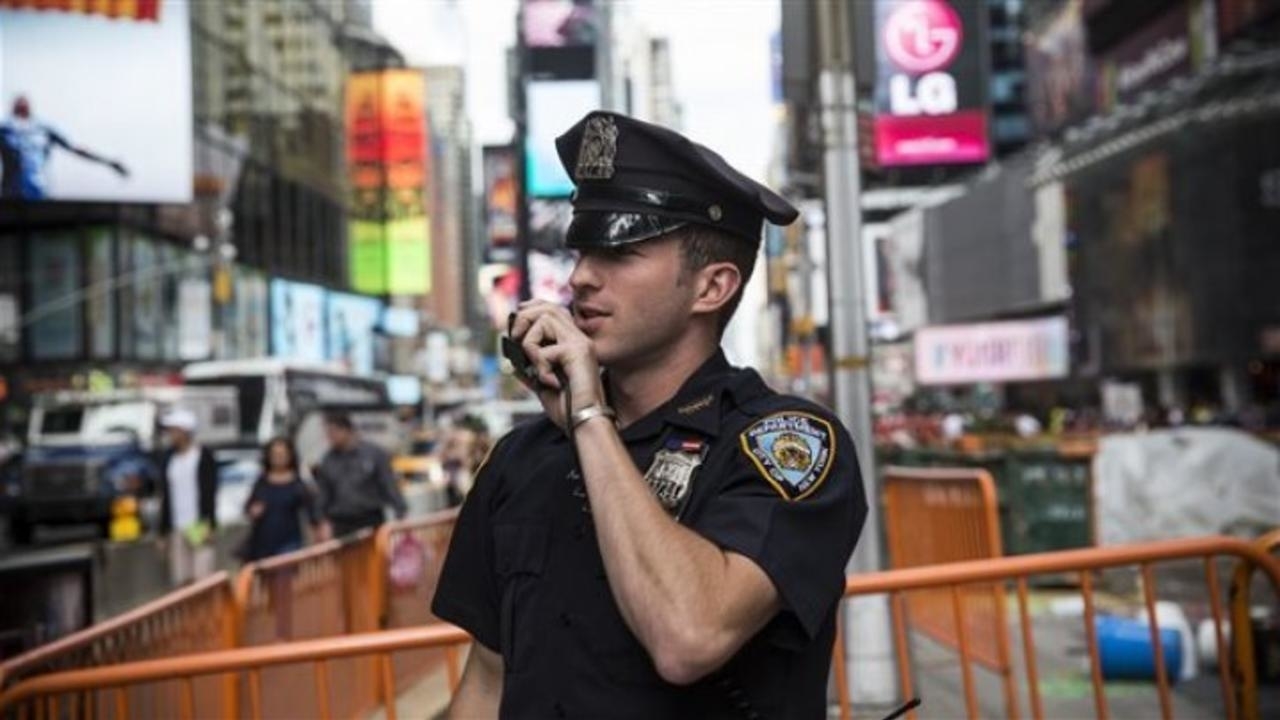 شرطة نيويورك تلاحق مجموعة يشتبه في ارتكابها اعتداءً معادياً للسامية