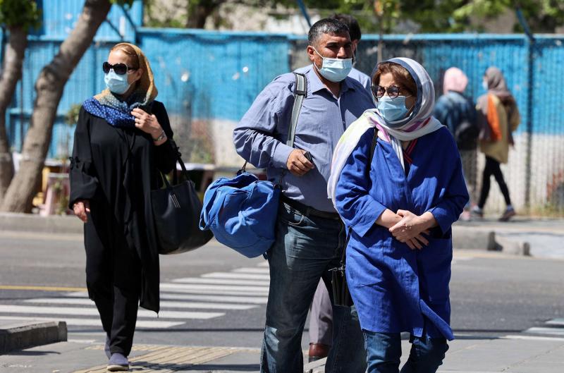 فقدان 200 ألف جرعة من اللقاح في إيران، الصورة من العاصمة طهران التي تشهد ارتفاعاً في الإصابات.