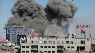 منصات التواصل الاجتماعي مليئة بدعوات من جانبي القتال تؤجج الحرب في غزة 