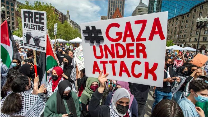 تظاهرة مؤيدة للفلسطينيين في ساحة كوبلي في بوسطن بتاريخ 15 أيار/مايو 2021