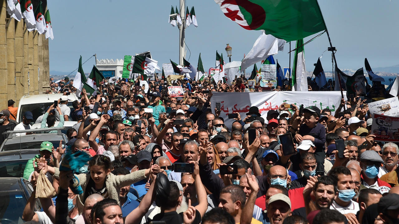 مسيرة للحراك الجزائري في السابع من أيار/مايو 2021