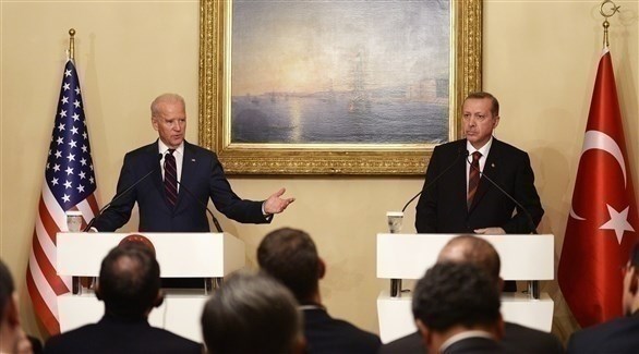 الرئيس التركي رجب طيب اردوغان ونائب الرئيس الأميركي زمن التقاط الصورة جو بايدن