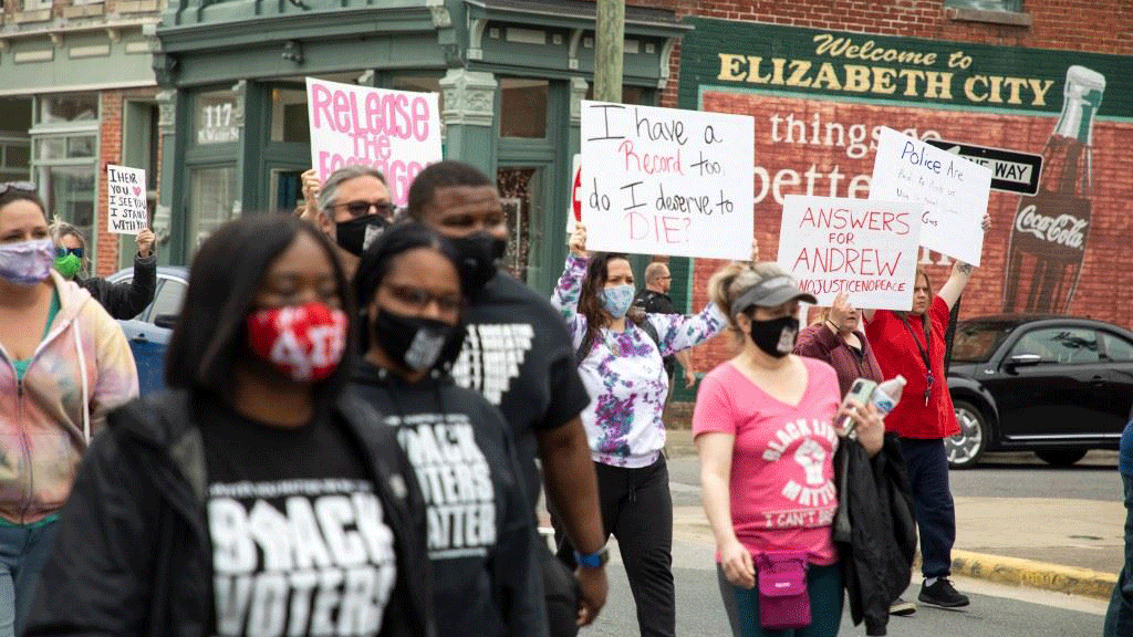 احتجاجات في نورث كارولاينا عقب مقتل رجل أسود على يد الشرطة