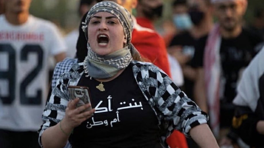 ناشطة عراقية مشاركة في احتجاجات سابقة