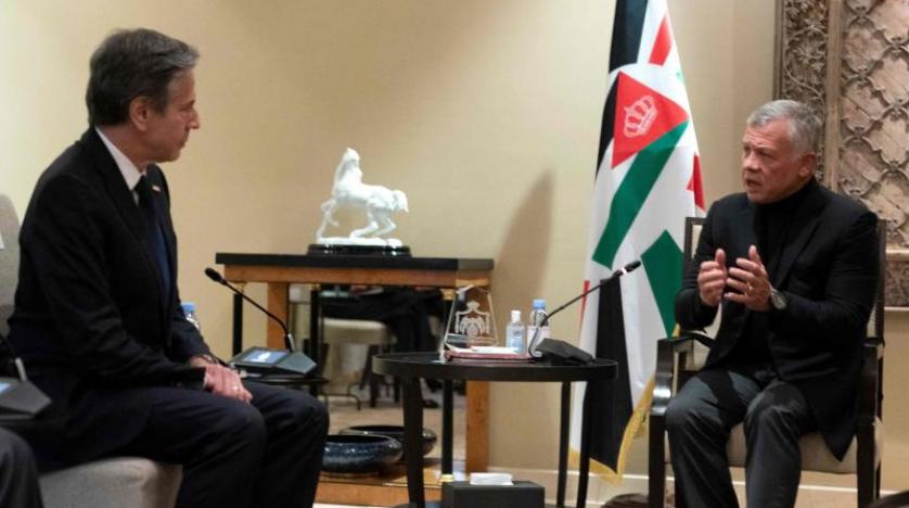 العاهل الأردني الملك عبد الله الثاني خلال لقائه مع وزير الخارجية الأميركي أنتوني بلينكن