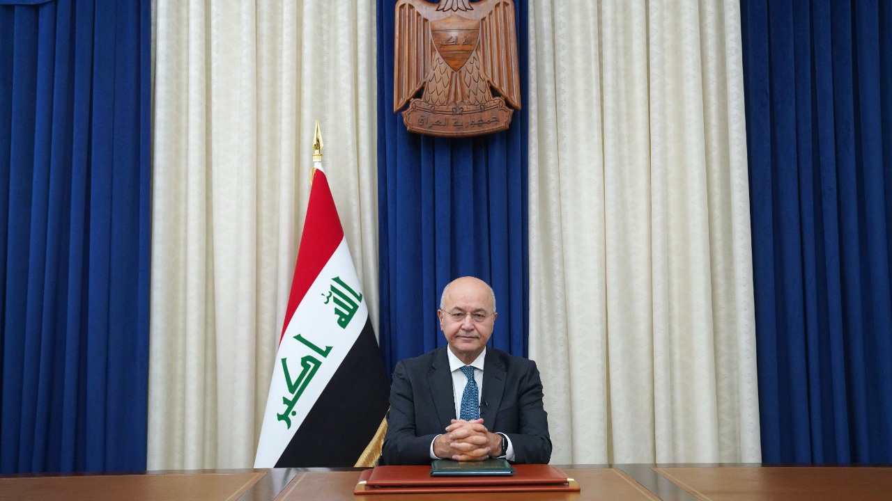 الرئيس العراقي برهم صالح يعلن الأحد عن مشروع قانون لاستعادة أموال بلاده المهربة