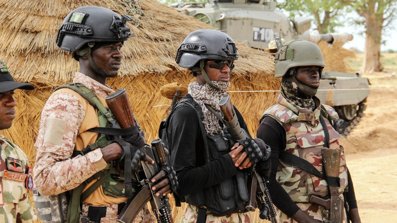 جنود في الجيش النيجيري في مدينة باغا الكبرى على ضفاف بحيرة تشاد في آب/أغسطس 2019