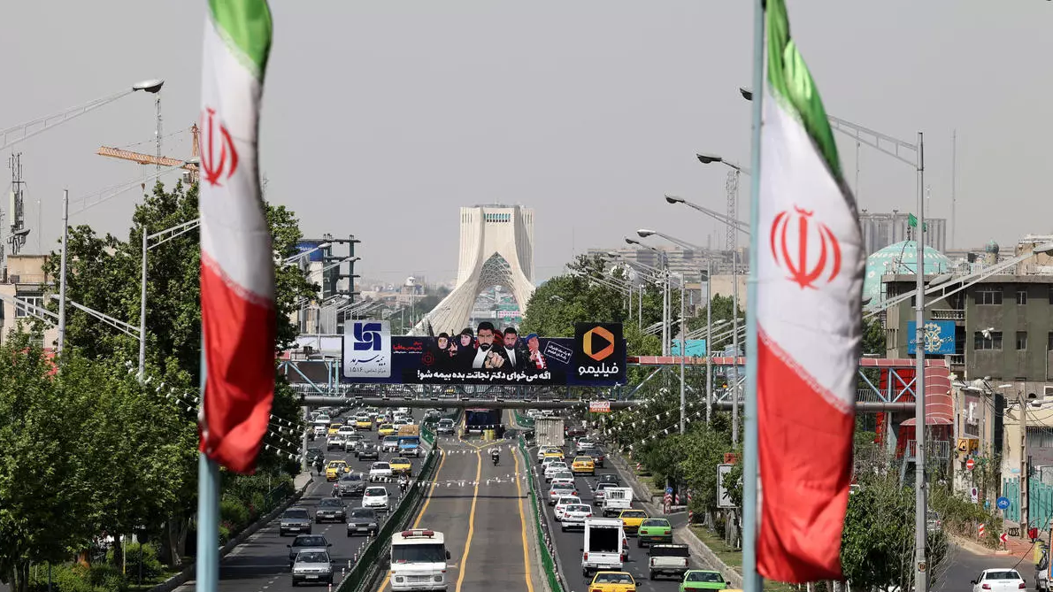 جادة أزادي في العاصمة الإيرانية طهران