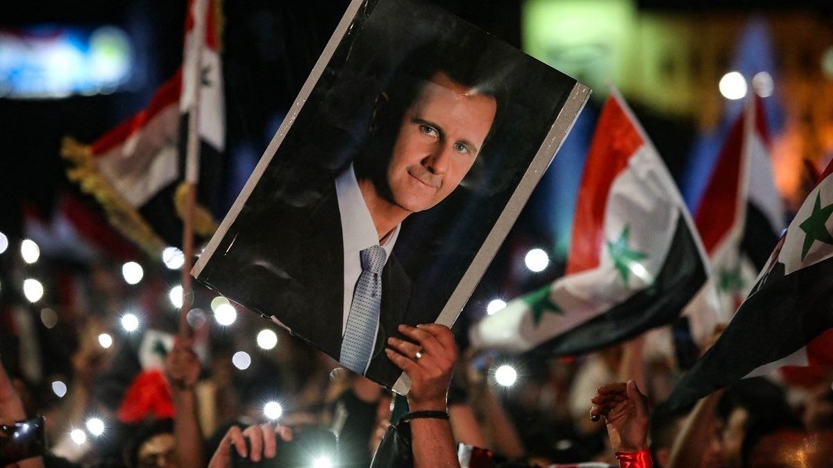 مؤيدون لبشار الأسد يحتفون بإعلانه فوزه بولاية رئاسية جديدة