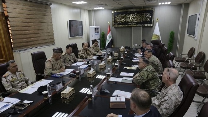 اللجنة العسكرية العراقية الاميركية خلال اجتماعها في بغداد لوضع اليات الانسحاب من العراق