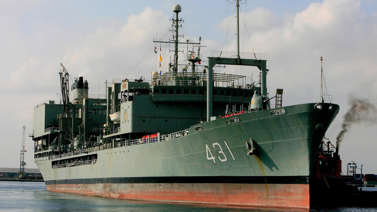 صورة أرشيف ملتقطة في 31 آذار/مارس 2012 تظهر سفينة الامداد الإيرانية 