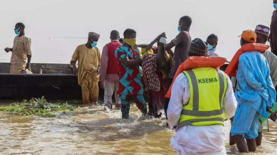 انقلاب مركب في نهر في نغاسكي في نيجيريا في 27 مايو 2021