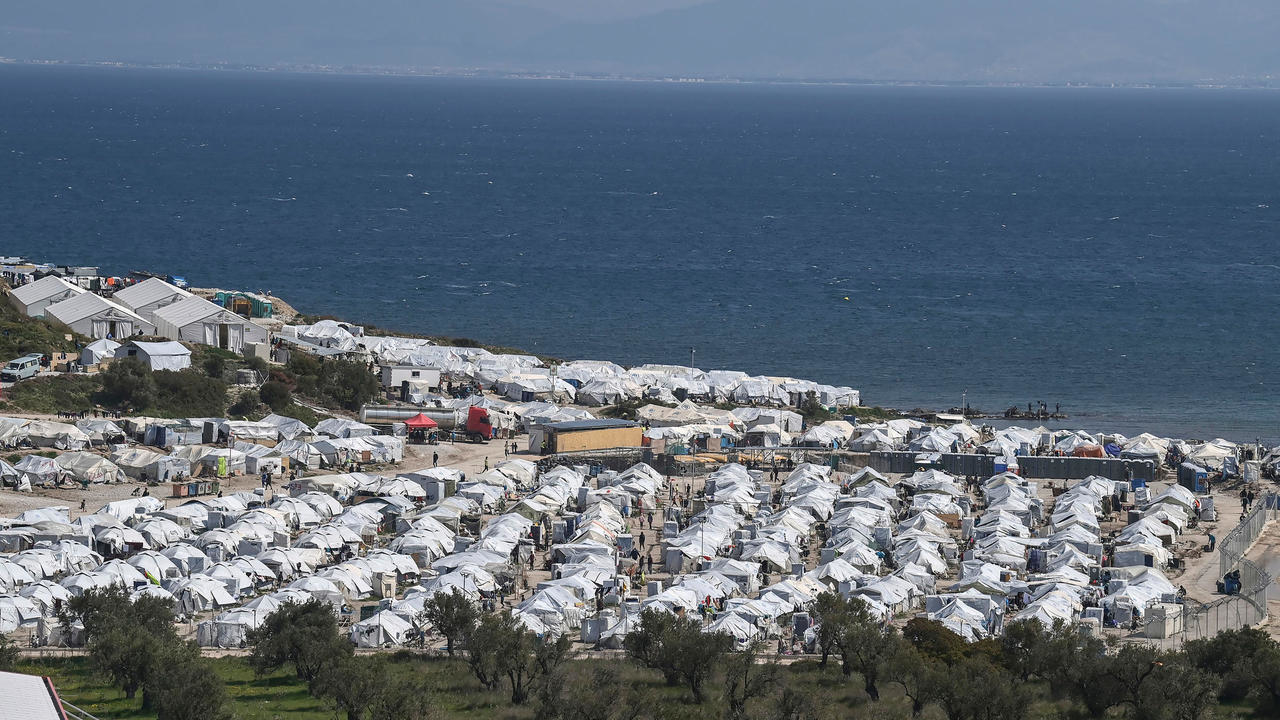 مخيم للاجئين في ميتيلين بجزيرة ليسبوس اليونانية في 30 آذار/مارس 2021