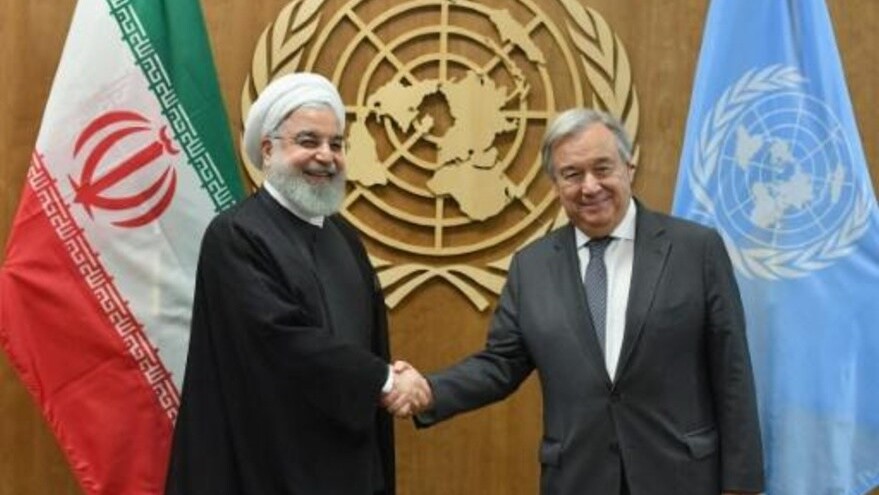 صورة من ارشيف 25 أيلول/سبتمبر 2019 للأمين العام للأمم المتحدة أنتونيو غوتيريش والرئيس الإيراني حسن روحاني في الأمم المتحدة بنيويورك